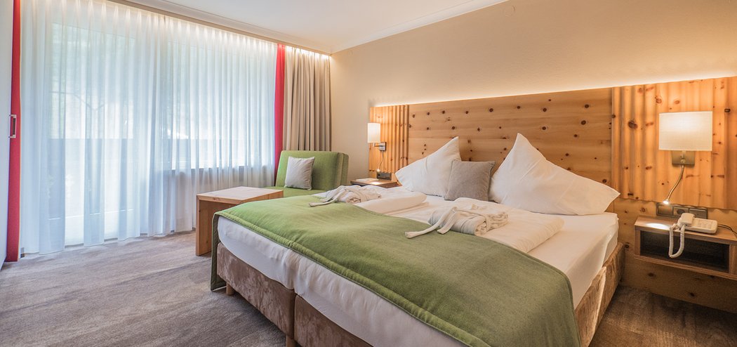 Berghotel Hochfügen Hotelaufenthalt Zillertal Nächtigen Doppelzimmer  