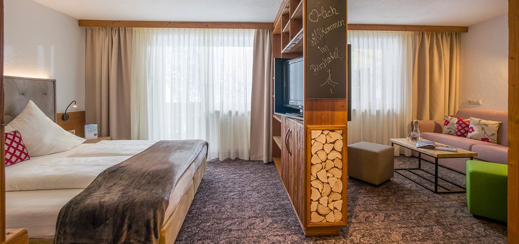 Doppelzimmer Berghotel Hochfügen Modern Zillertal Erholung Winterurlaub