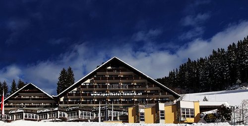 Das Hotel Lamark ist ein charmantes Hotel inmitten der Zillertaler Berge. Hotel Lamark Skiregion Zillertal Bergregion Hochfügen Alexander Fankhauser